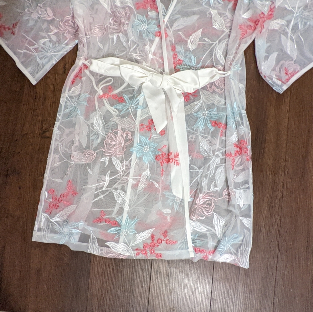 INC Intimates Floral Embroidered Kimono Robe Medium - Picture 3 of 5